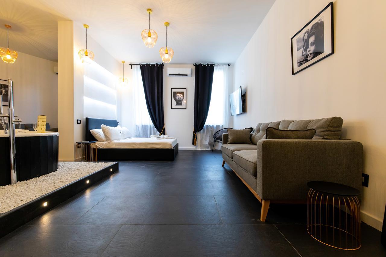 Munì Boutique Flat * Naples